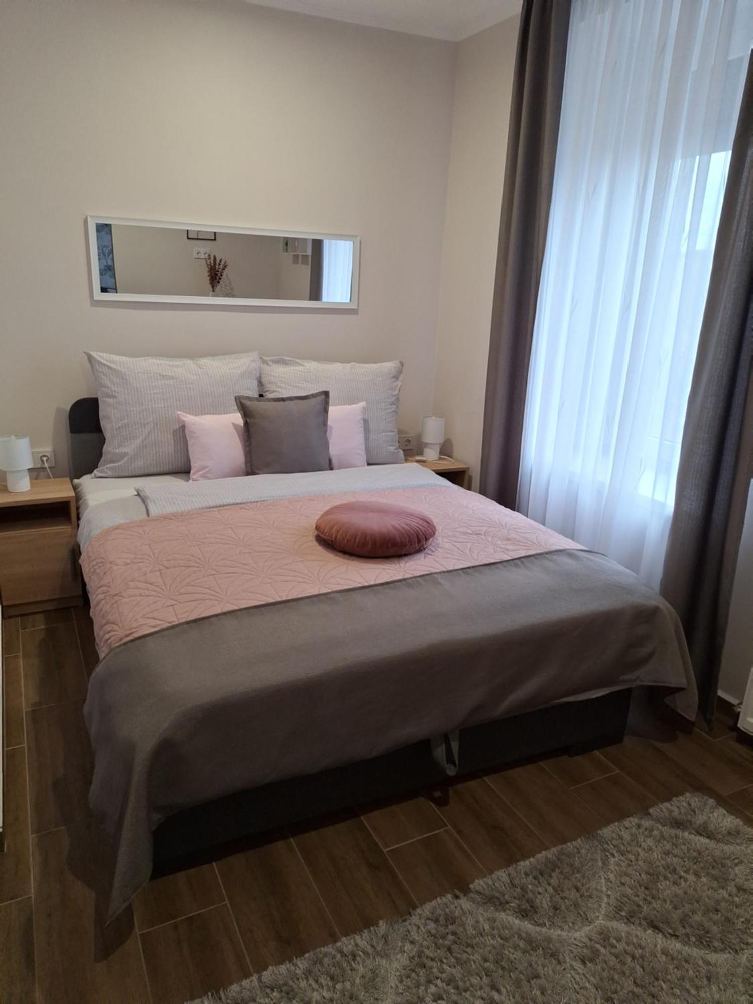 Varfal Apartman Егер Стая снимка