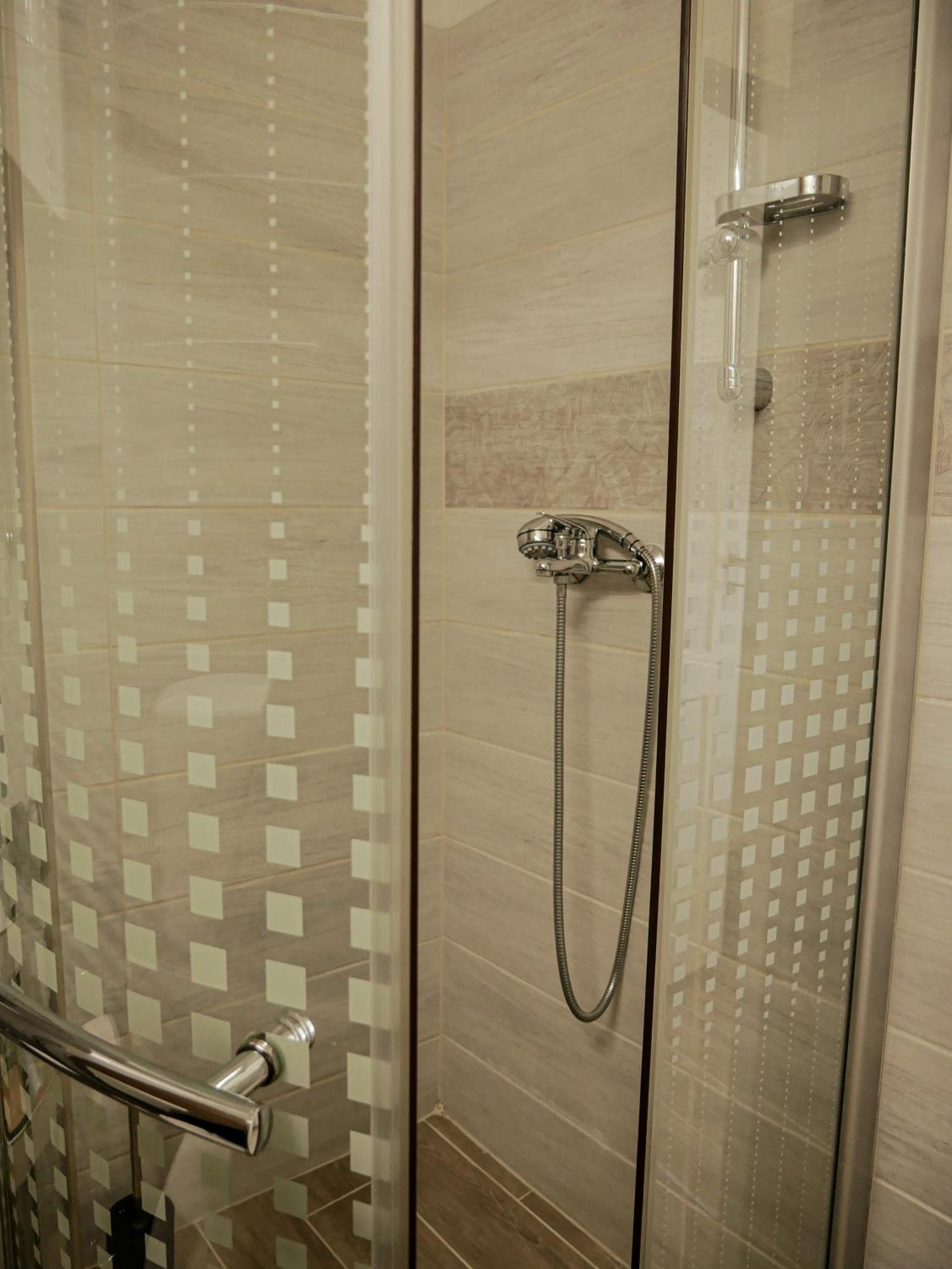 Varfal Apartman Егер Стая снимка