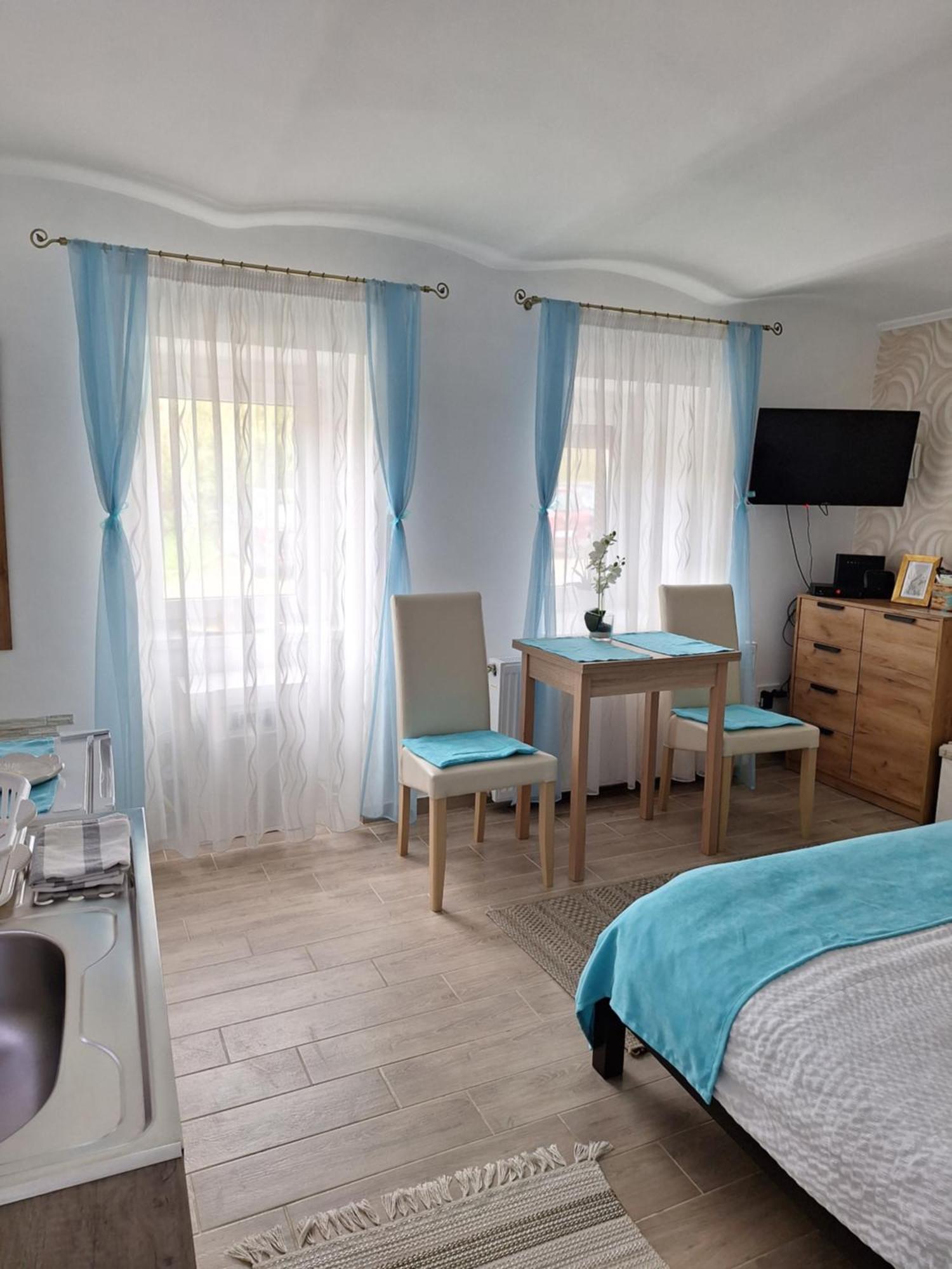 Varfal Apartman Егер Екстериор снимка