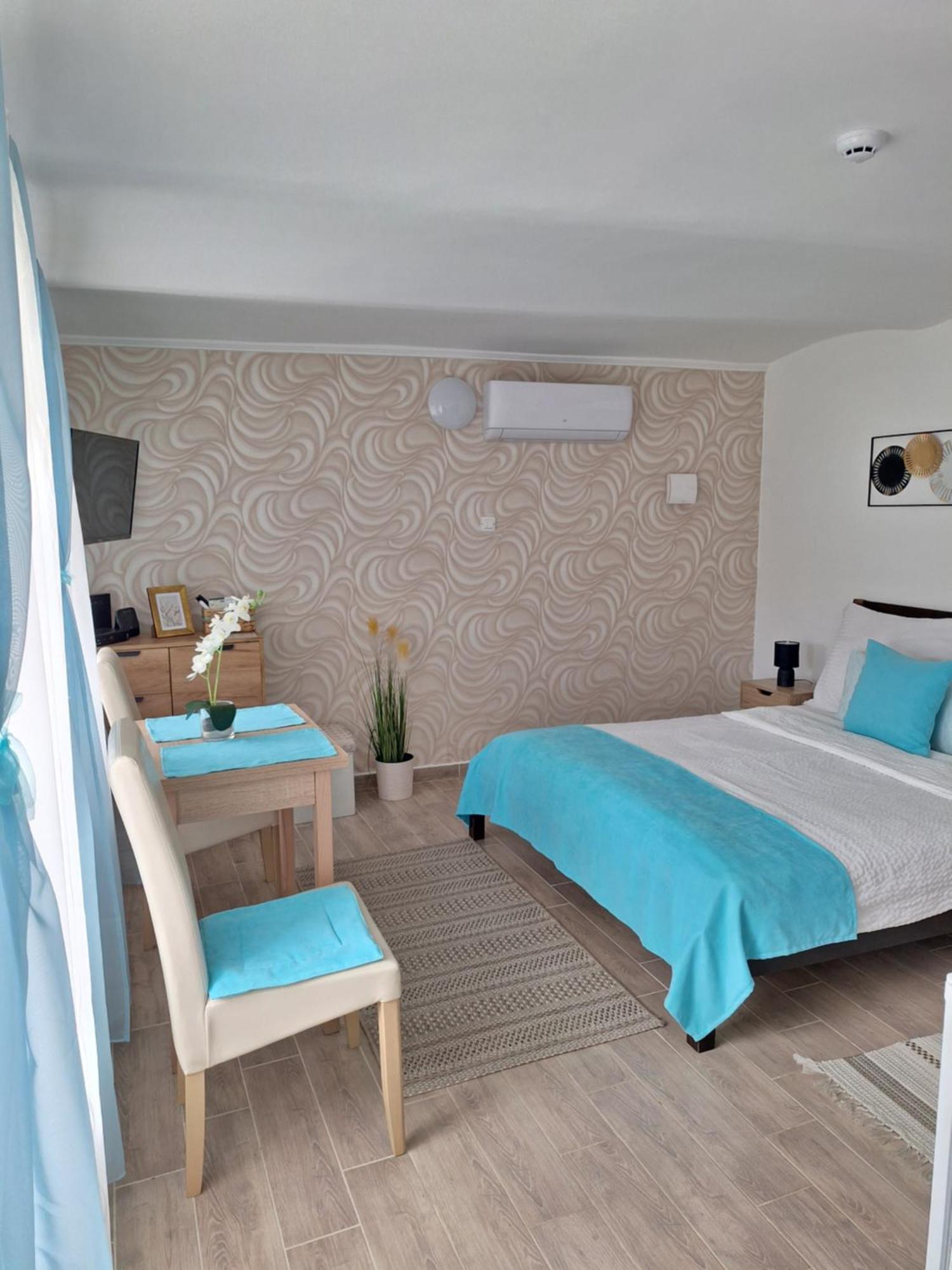 Varfal Apartman Егер Стая снимка
